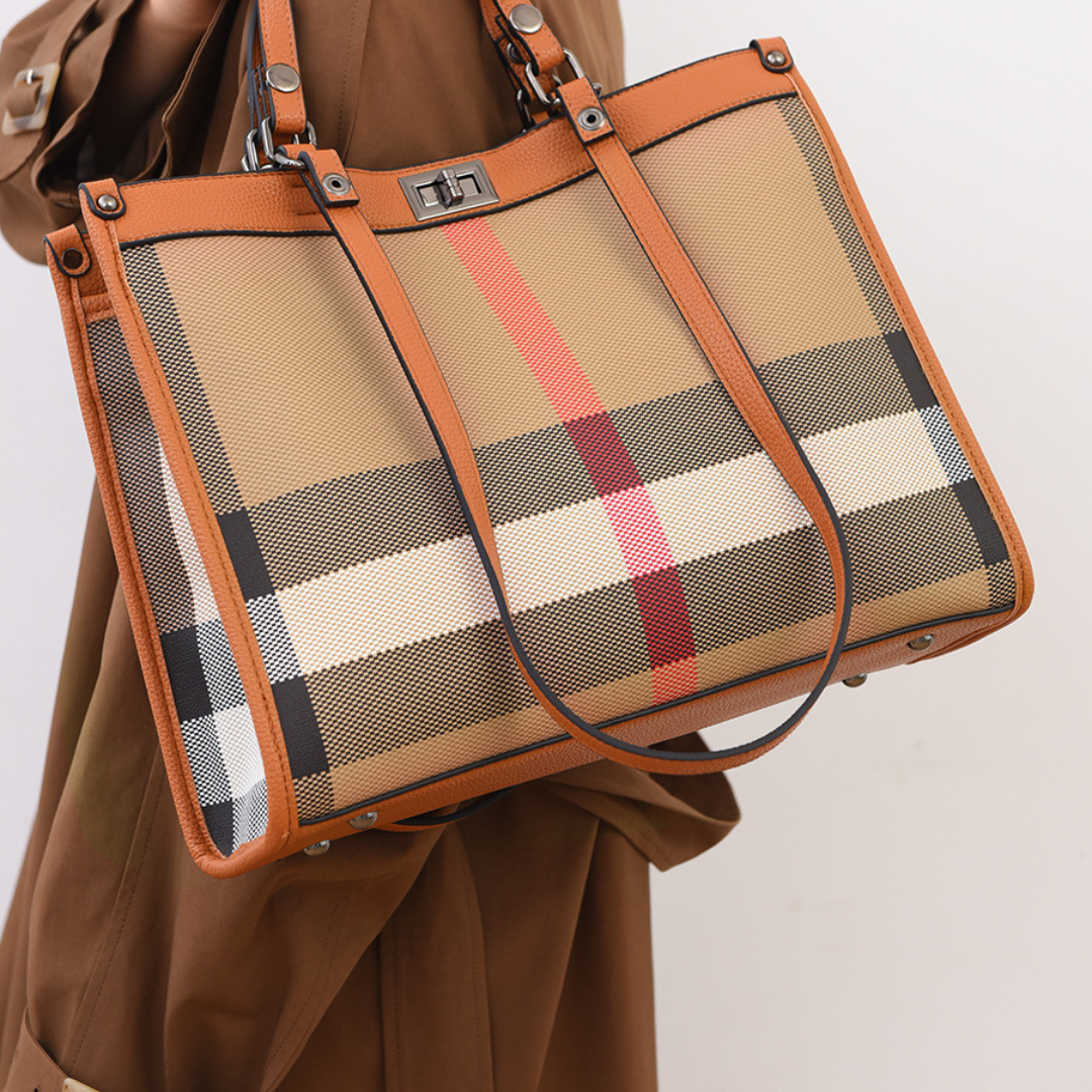 Lumière Nocturne Handbag