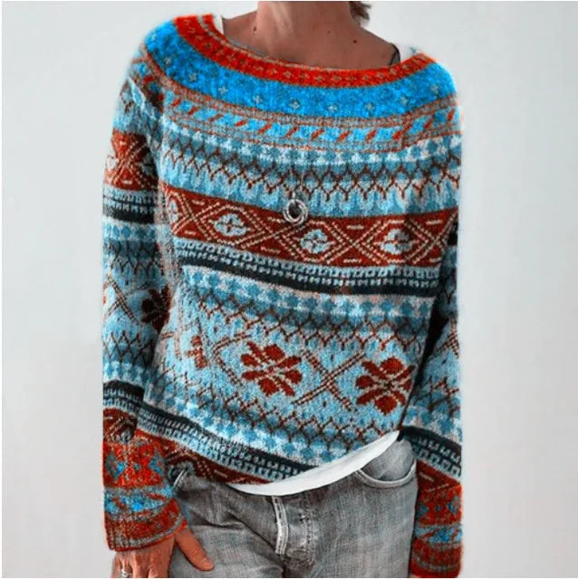 Retro-style pullover sweater with a round neckline