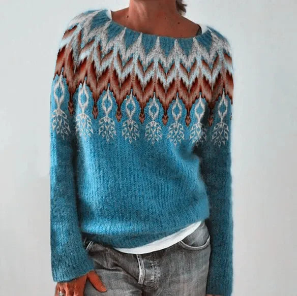 Retro-style pullover sweater with a round neckline 03