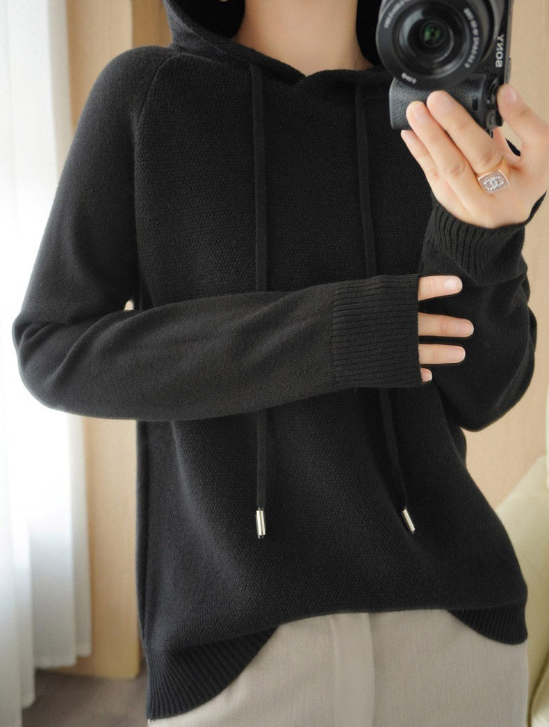 Warm hoodie sweater in solid color