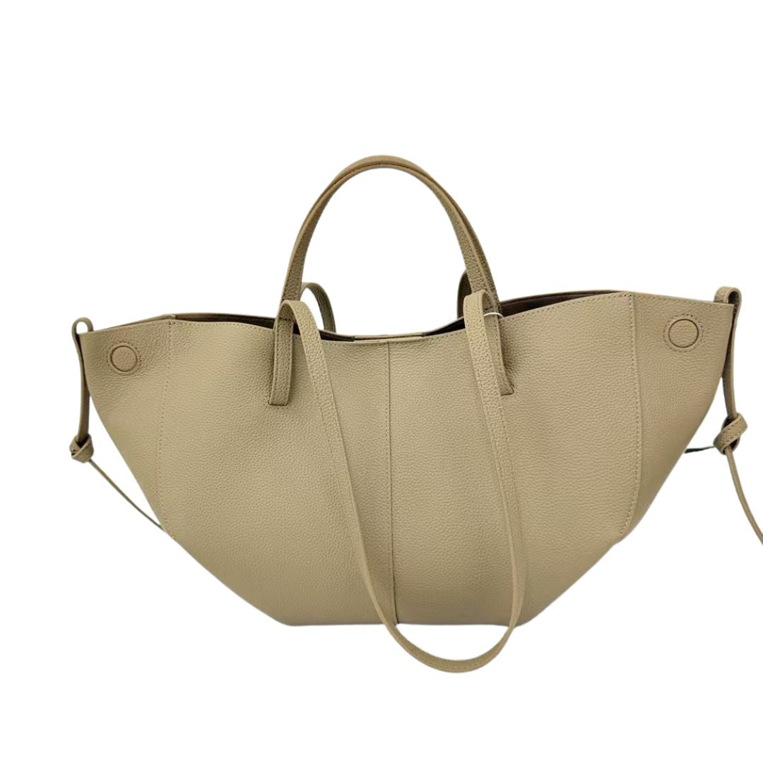 Noir Éminence Handbag