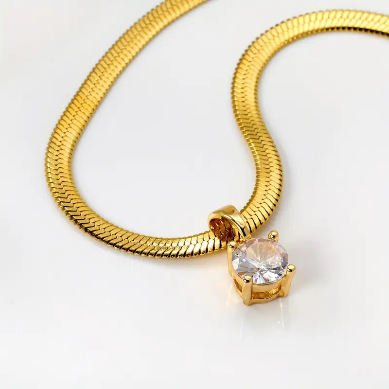 Elegant rhinestone pendant necklace | Gold