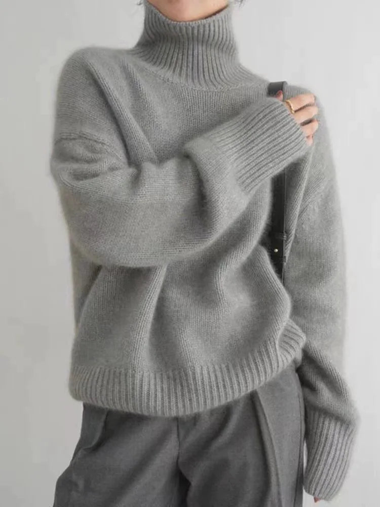 Cashmere turtleneck sweater 02