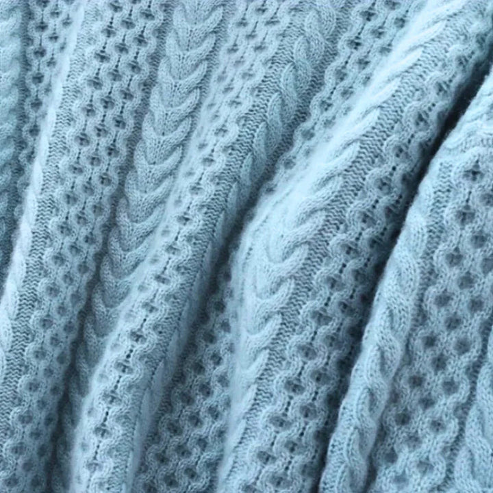 Comfortable sweater with a cashmere turtleneck in solid color