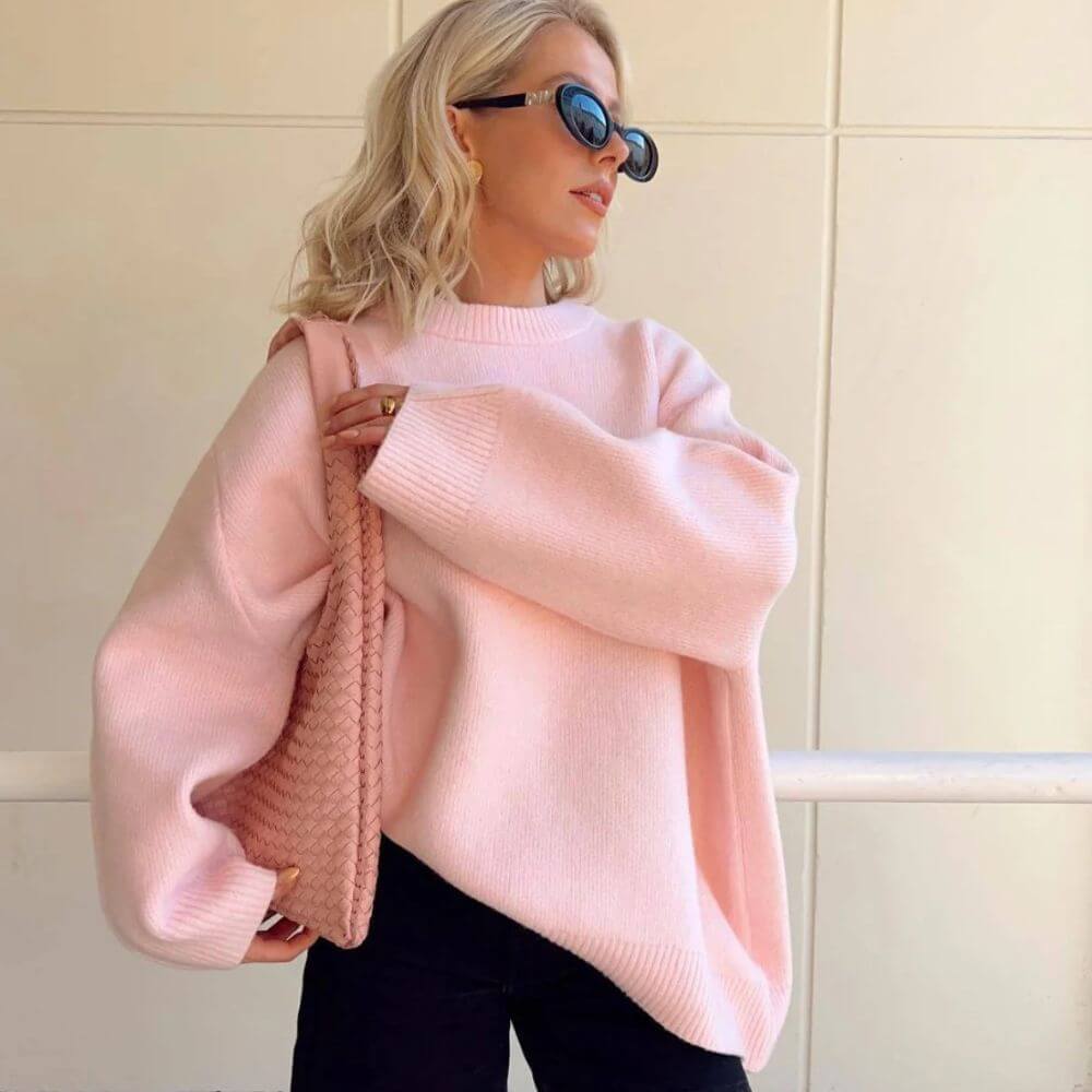 Elegant, loose, and comfortable cashmere sweater