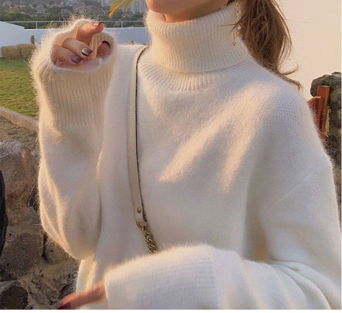 Women's solid color turtleneck sweater, designed for everyday wear