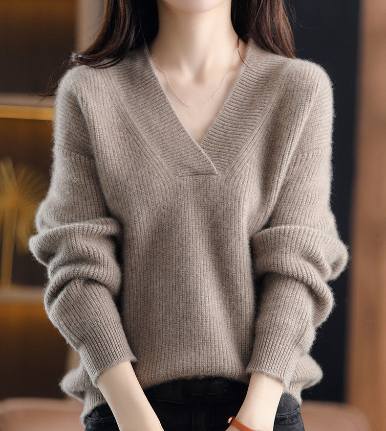 Simple and Comfortable Women's Sweater in Solid Color