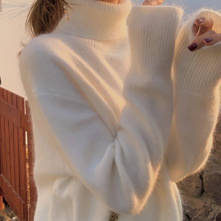 Women's solid color turtleneck sweater, designed for everyday wear