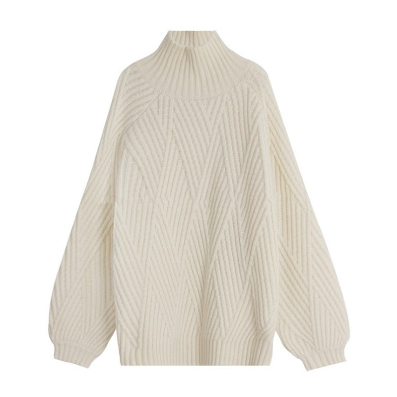 Elegant and Loose Sweater with Thick Turtleneck in Diagonal Pattern