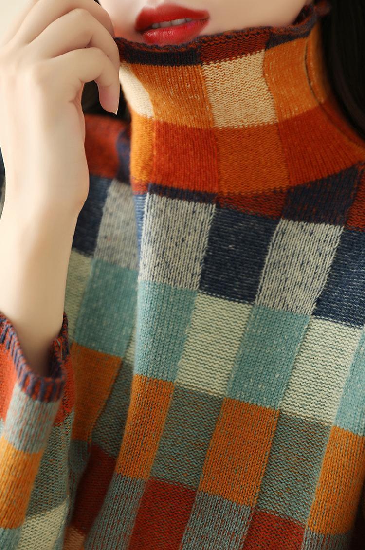 Women's Turtleneck Sweater in Colorful Plaid