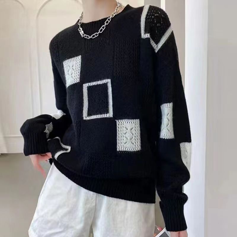 Comfortable Women's Checkered Sweater