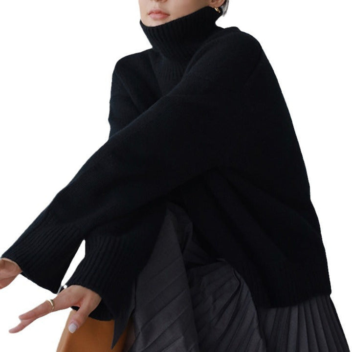 Women's loose and elegant sweater with a mock turtleneck, in a solid color, for everyday wear