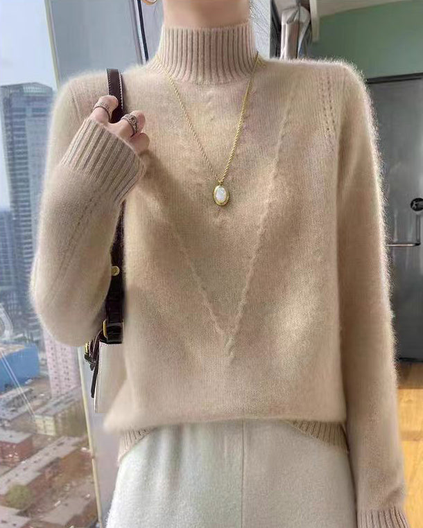 Elegant and comfortable women's turtleneck sweater in solid color, soft to the touch