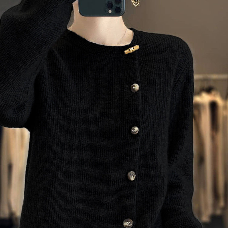 Elegant and Comfortable Sweater with Round Neckline and Irregular Buttons