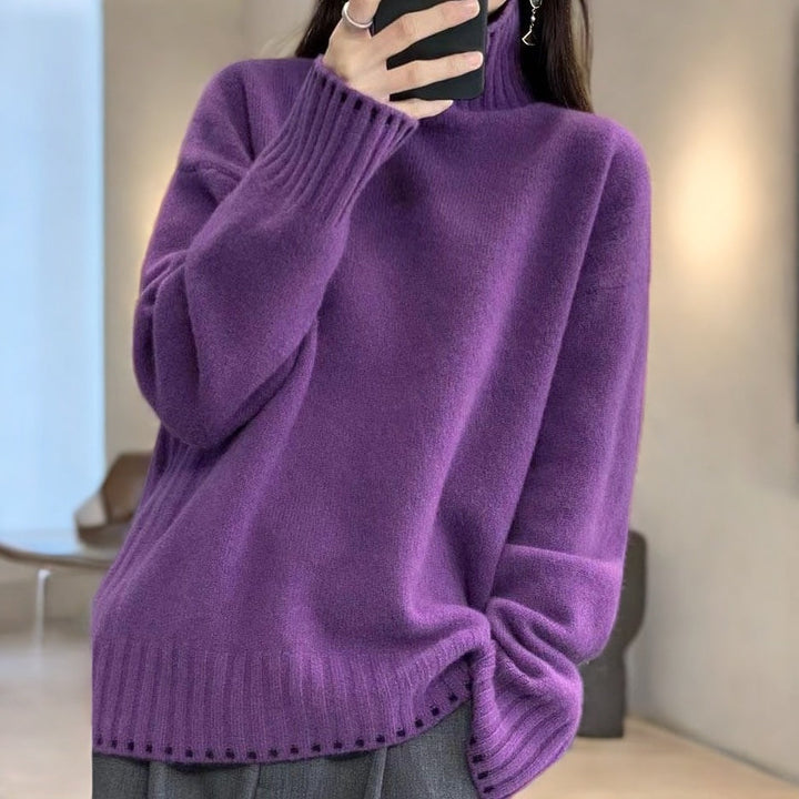 Elegant and comfortable, warm cashmere turtleneck sweater in solid color