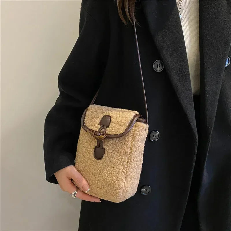 Lara | Faux Fur Crossbody Phone Bag