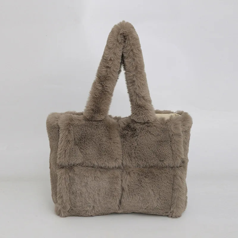 Gretchen | Plush Faux Fur Tote Bag