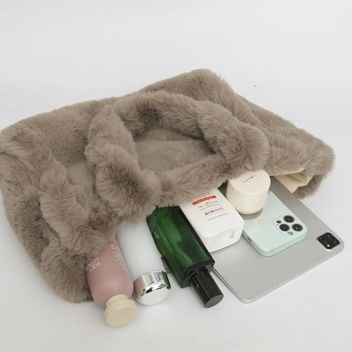 Gretchen | Plush Faux Fur Tote Bag