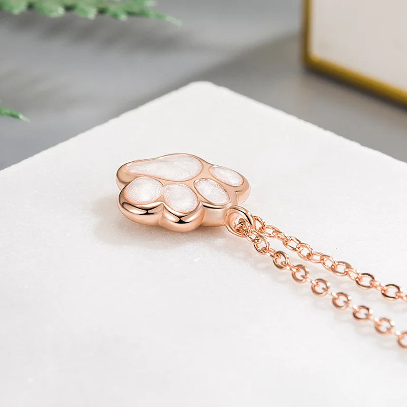 Paw Pendant Necklace – Symbolic Animal Jewelry for Women