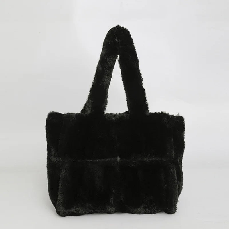 Gretchen | Plush Faux Fur Tote Bag