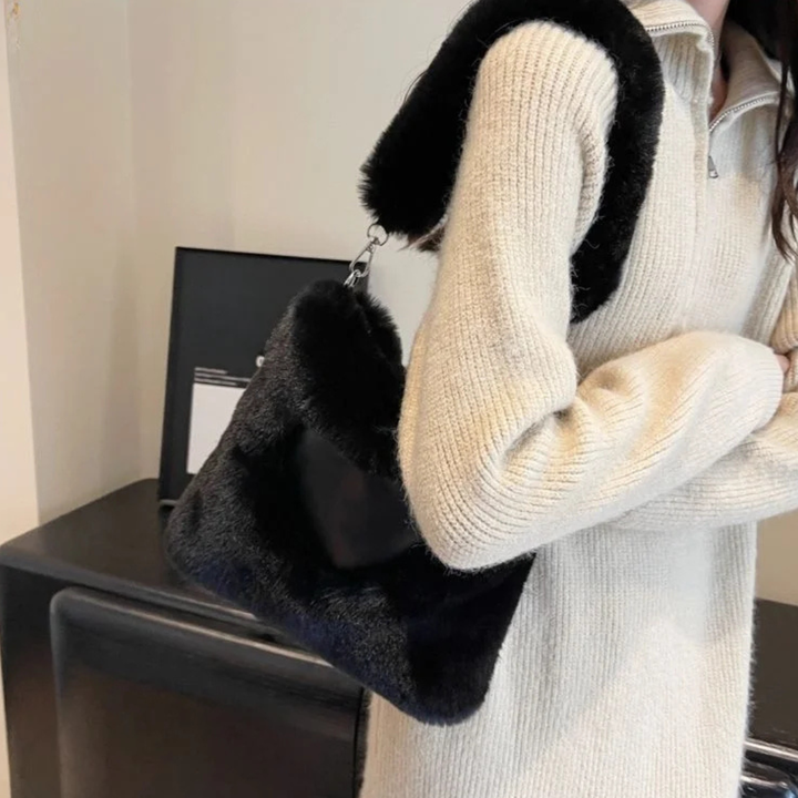 Catherine | Soft Heart-Shaped Shoulder Bag