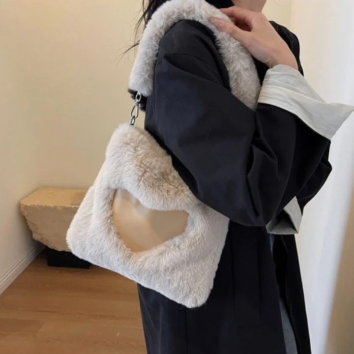 Catherine | Soft Heart-Shaped Shoulder Bag