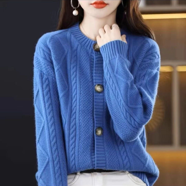 Elegant and Comfortable Cashmere Sweater in Solid Color