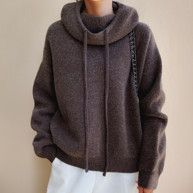 Loose hoodie sweater in solid color