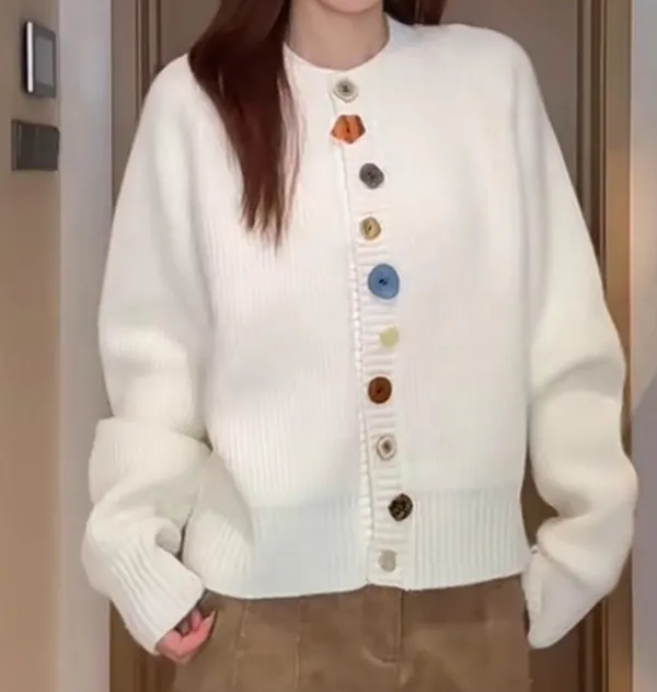 Elegant and comfortable cardigan made from soft-touch material with multicolored buttons