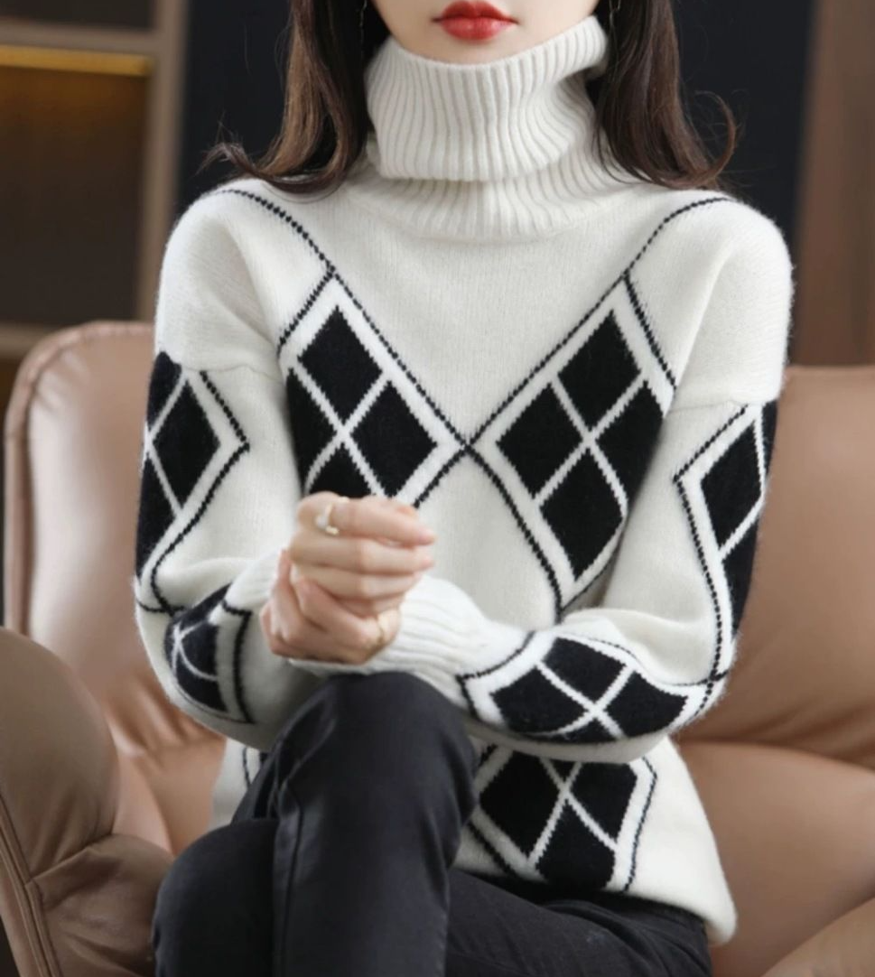 Women's Turtleneck Sweater in Plaid, Made of Cashmere