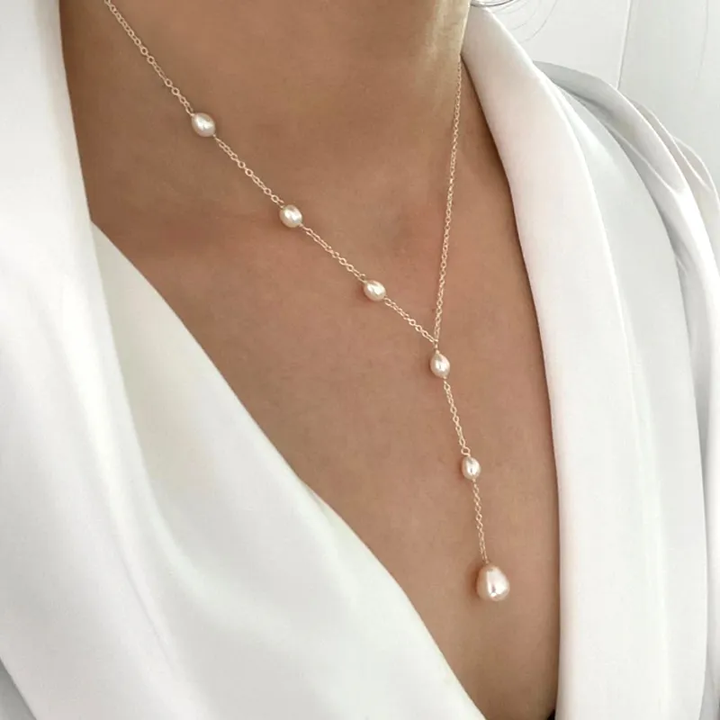 Vintage Hanging Pearl Necklace