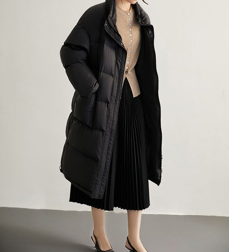 Elegant and comfortable cardigan made of soft knit, buttoned