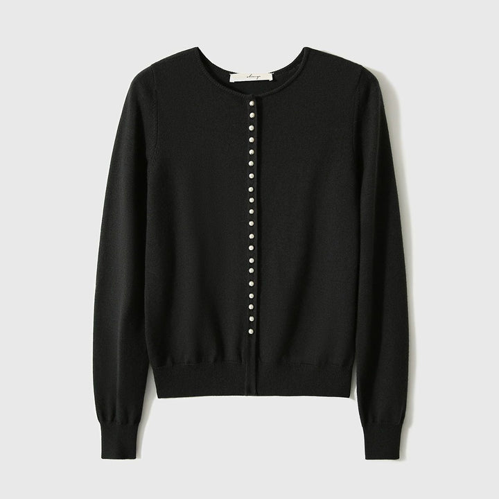 Elegant and comfortable retro-style cardigan in a solid color, soft as a cloud