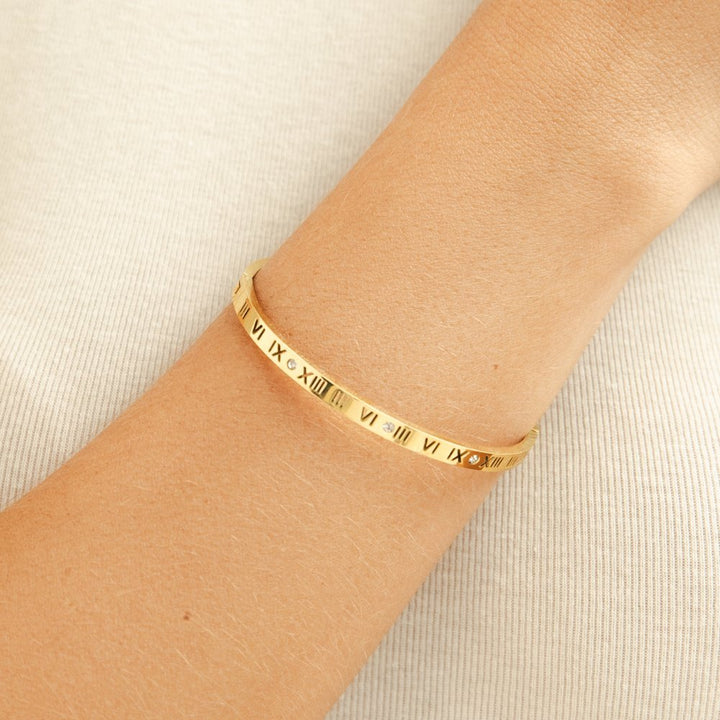Roman Gold Bracelet
