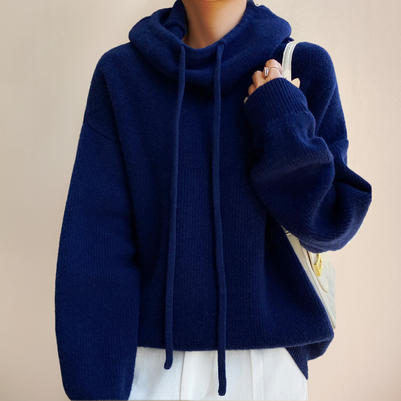 Loose hoodie sweater in solid color
