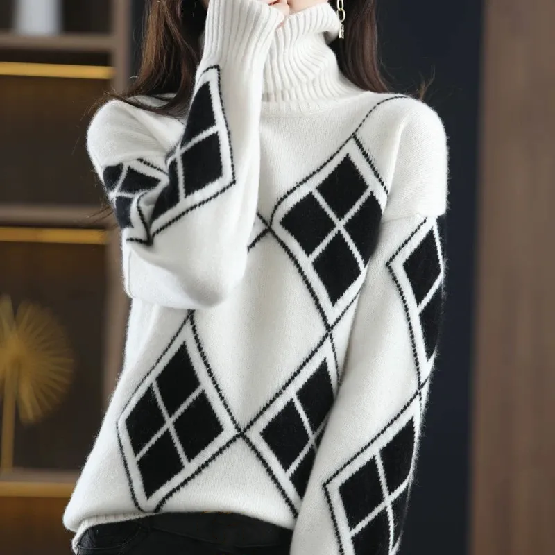 Women's Turtleneck Sweater in Plaid, Made of Cashmere
